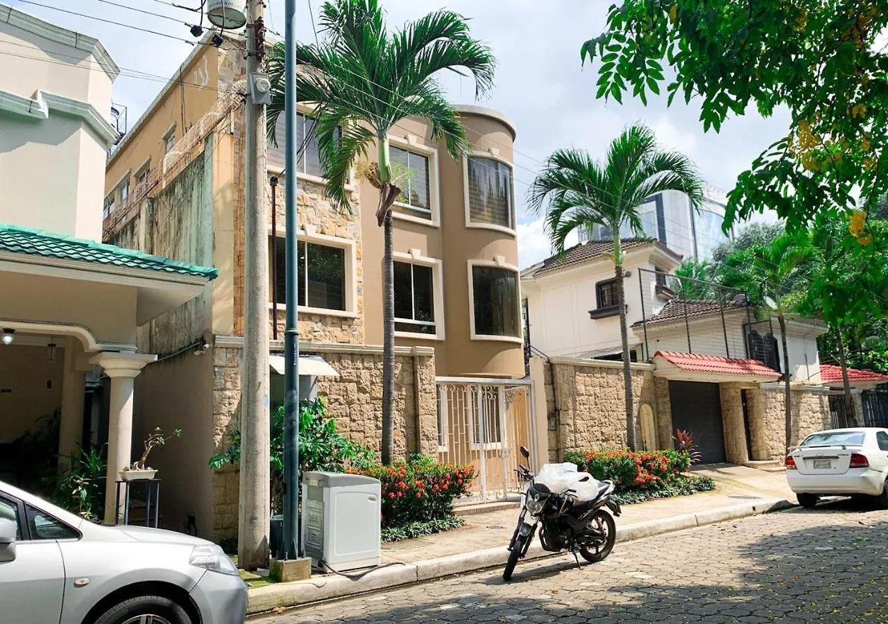 Apartment Departamento De 3 Dormitorios Cerca Al Mall San Marino Guayaquil