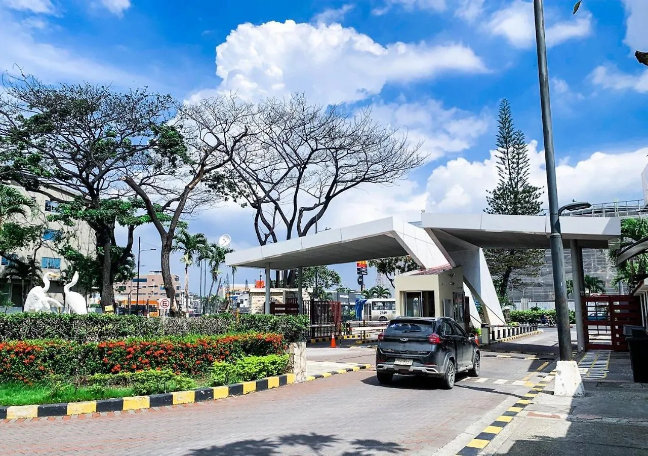 Departamento De 3 Dormitorios Cerca Al Mall San Marino Guayaquil Apartment