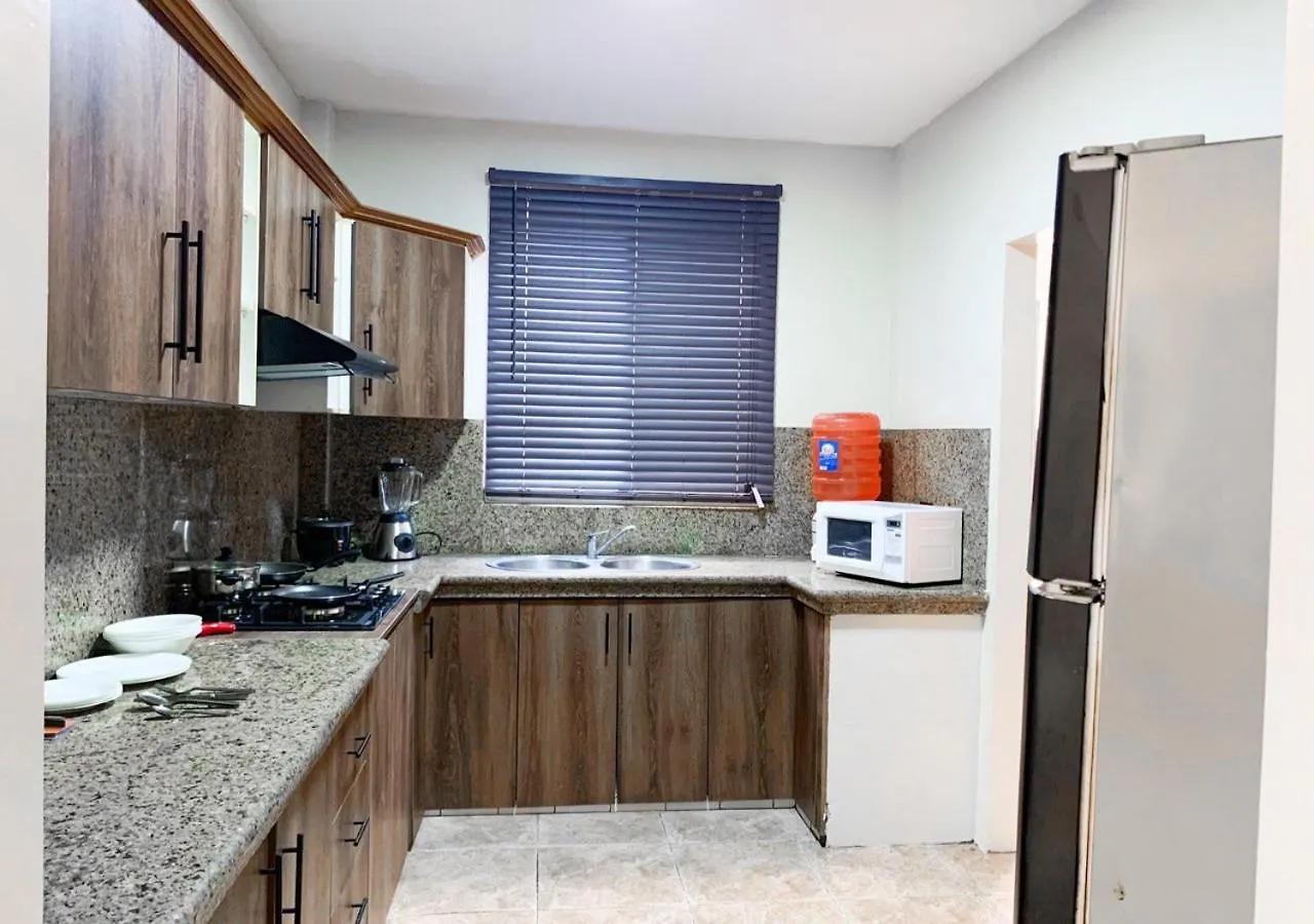 Departamento De 3 Dormitorios Cerca Al Mall San Marino Guayaquil Apartment
